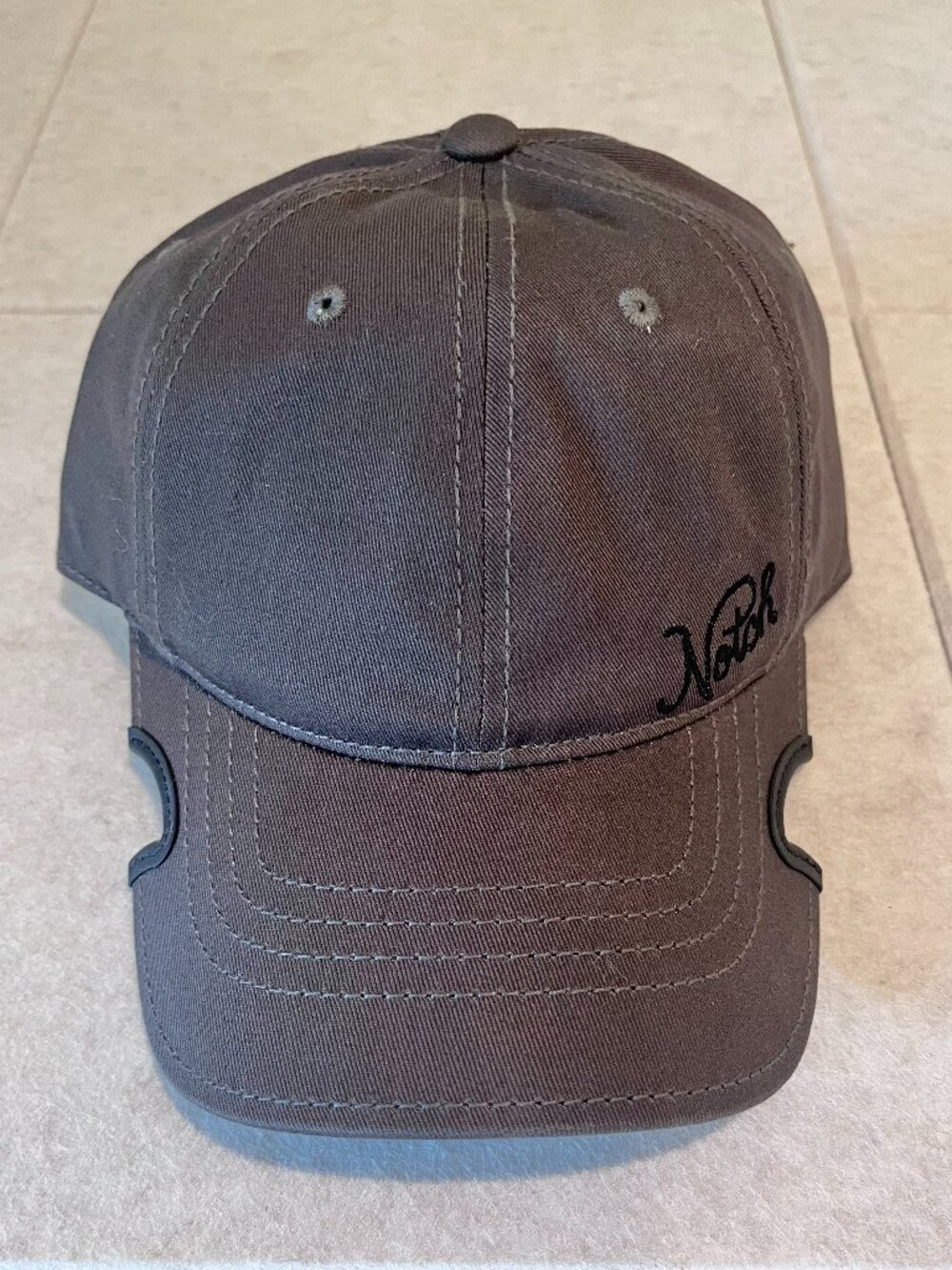 NWT Notch dark gray sunglasses notch high ponytail slot hat cap - adjustable